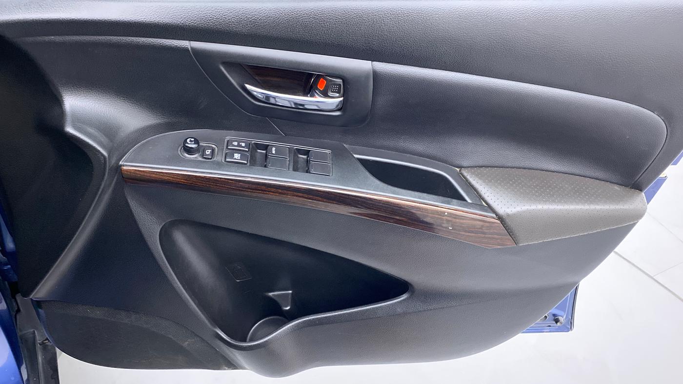 2018 Maruti S Cross ALPHA SHVS, Diesel, Manual, 46,247 km, Driver Side Door Panels Control