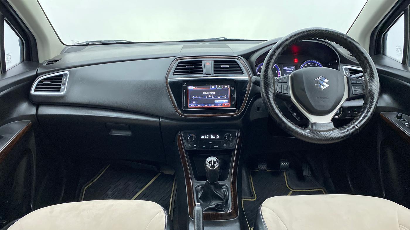 2018 Maruti S Cross ALPHA SHVS, Diesel, Manual, 46,247 km, Dashboard