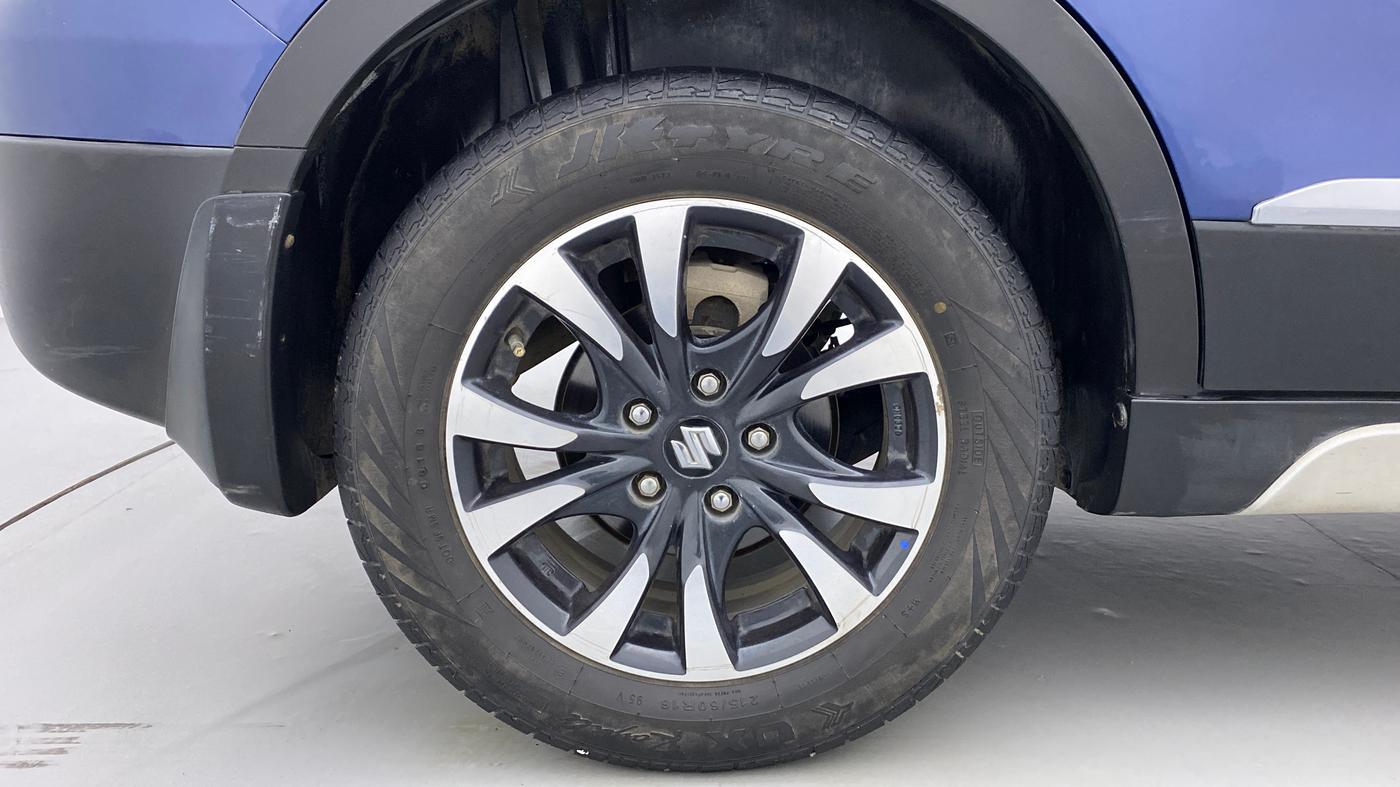 2018 Maruti S Cross ALPHA SHVS, Diesel, Manual, 46,247 km, Right Rear Wheel