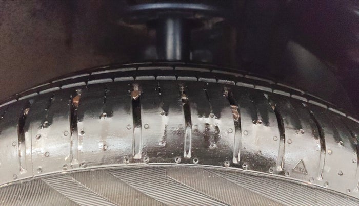 2017 Maruti Baleno DELTA PETROL 1.2, Petrol, Manual, 34,880 km, Right Front Tyre Tread