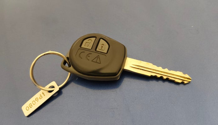 2017 Maruti Baleno DELTA PETROL 1.2, Petrol, Manual, 34,880 km, Key Close Up