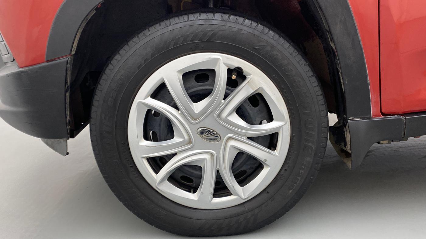 2016 Mahindra Kuv100 K4 D 6 STR, Diesel, Manual, 37,702 km, Left Front Wheel