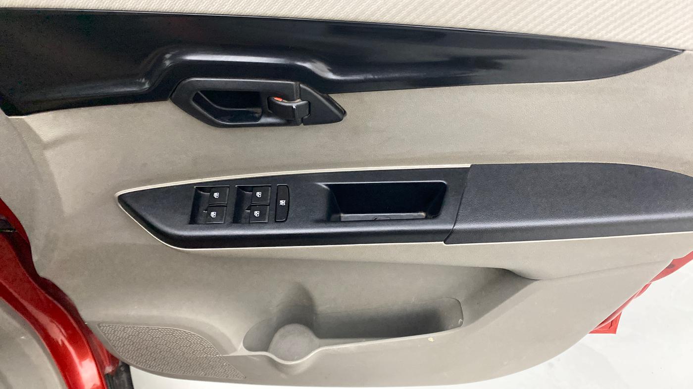 2016 Mahindra Kuv100 K4 D 6 STR, Diesel, Manual, 37,702 km, Driver Side Door Panels Control