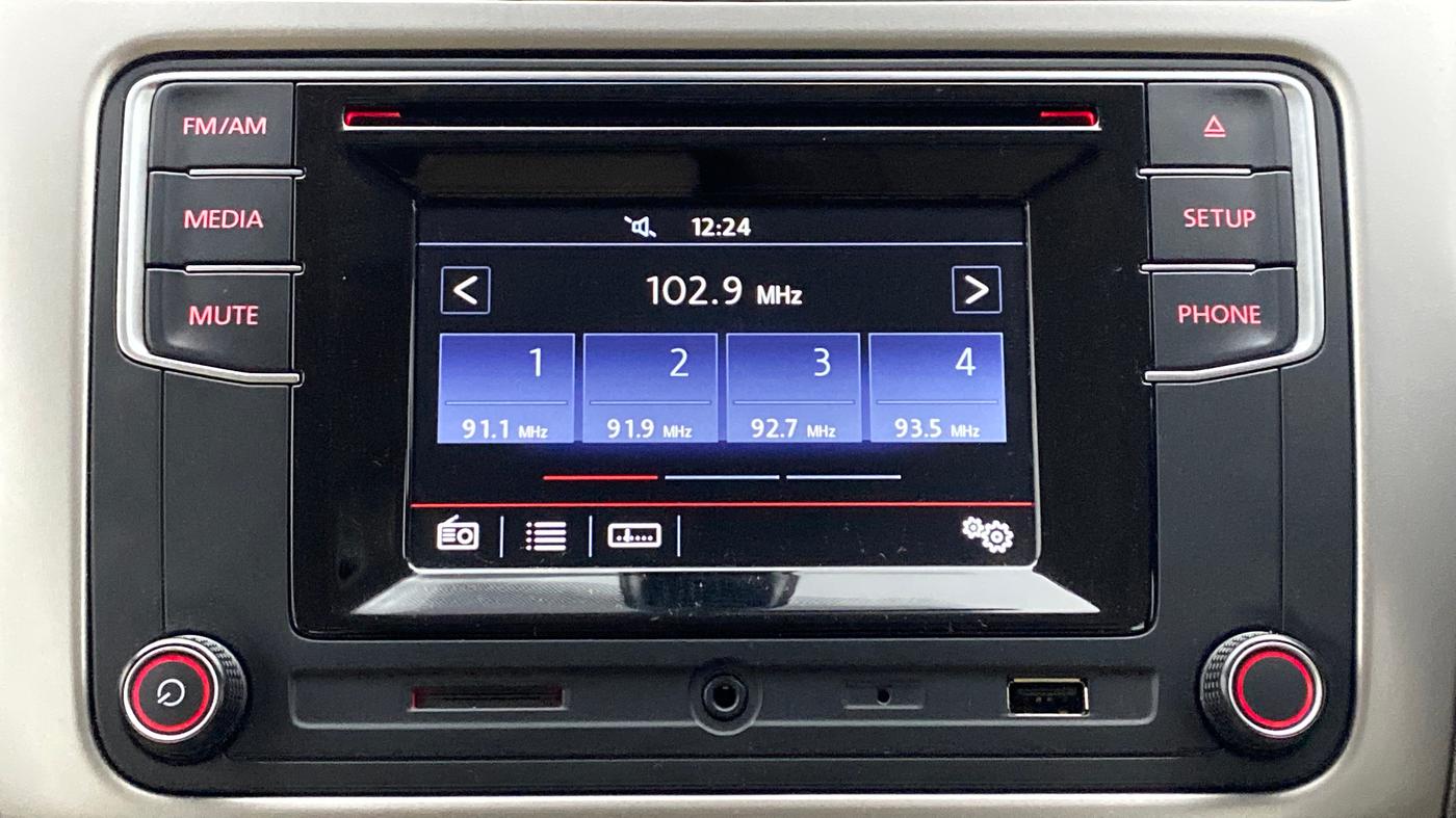 2017 Volkswagen Vento HIGHLINE 1.2 TSI AT, Petrol, Automatic, 26,711 km, Infotainment System