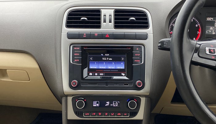 2017 Volkswagen Vento HIGHLINE 1.2 TSI AT, Petrol, Automatic, 26,711 km, Air Conditioner