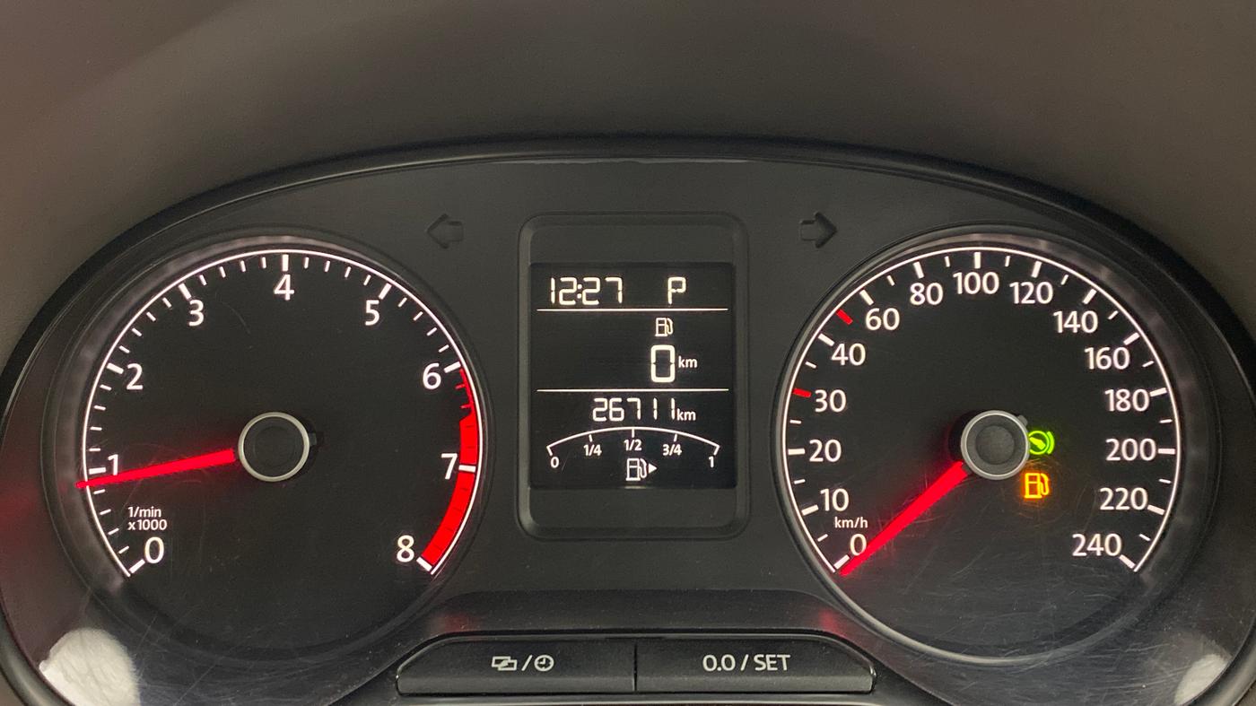 2017 Volkswagen Vento HIGHLINE 1.2 TSI AT, Petrol, Automatic, 26,711 km, Odometer Image