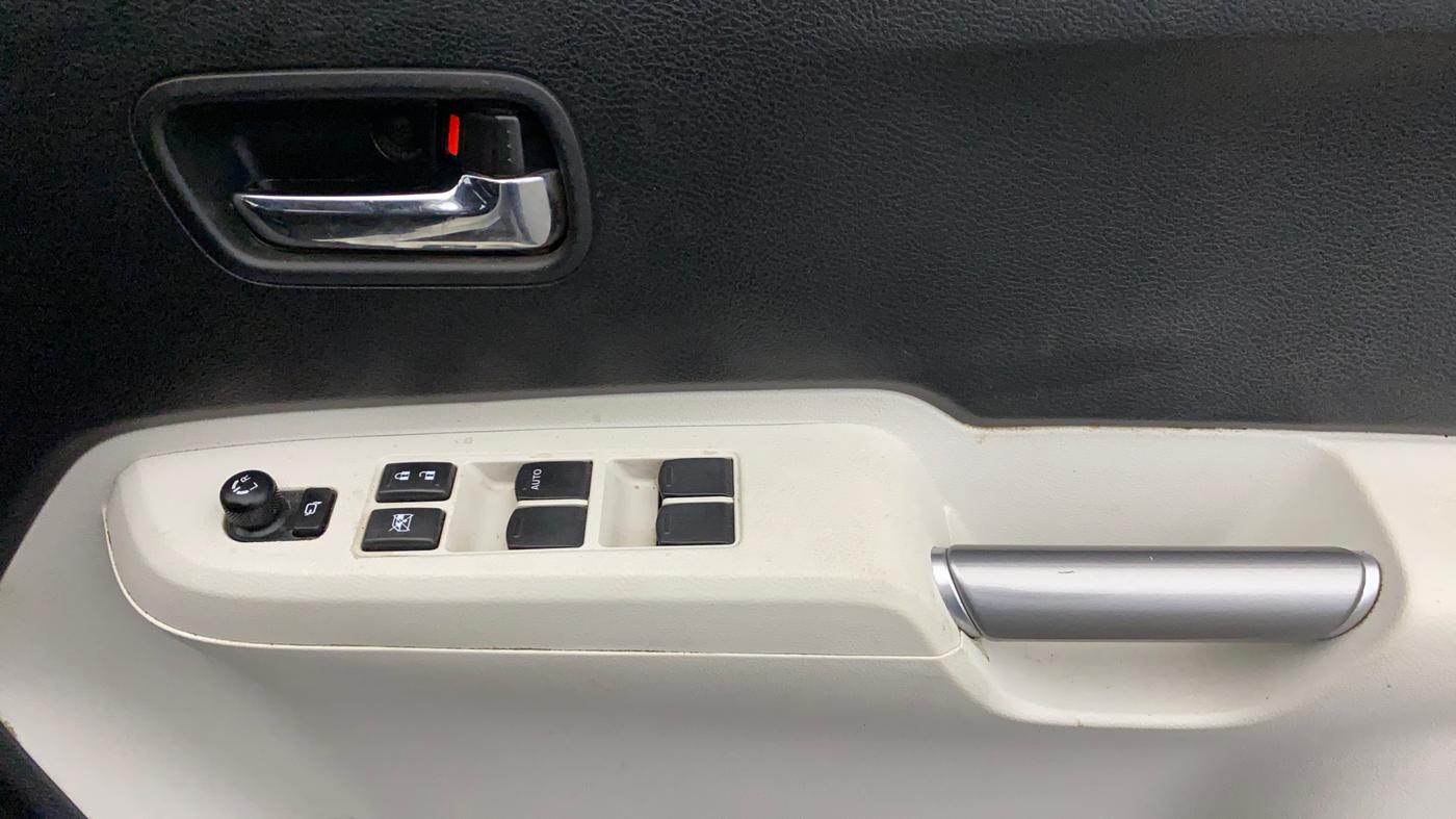 2024 Maruti IGNIS ALPHA 1.2 AMT, Petrol, Automatic, 70,014 km, Driver Side Door Panels Control