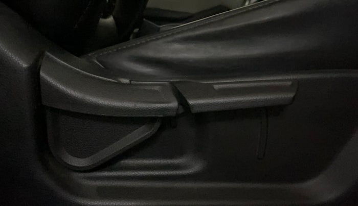 2022 KIA SELTOS HTX IVT 1.5 PETROL, Petrol, Automatic, 68,137 km, Driver Side Adjustment Panel
