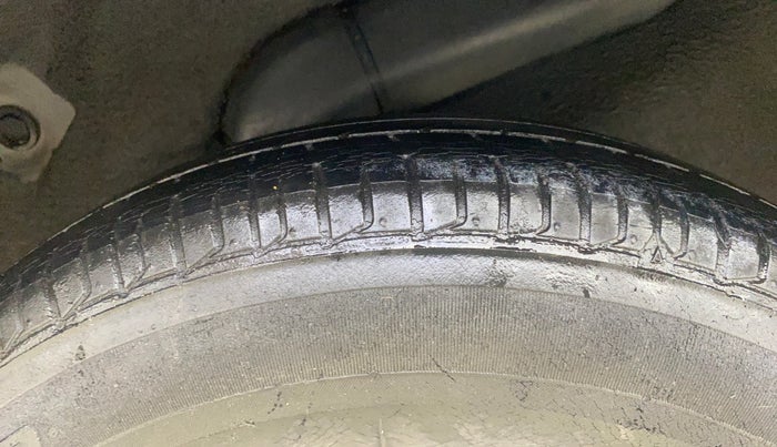 2014 Hyundai i10 SPORTZ 1.1, Petrol, Manual, 30,305 km, Left Rear Tyre Tread