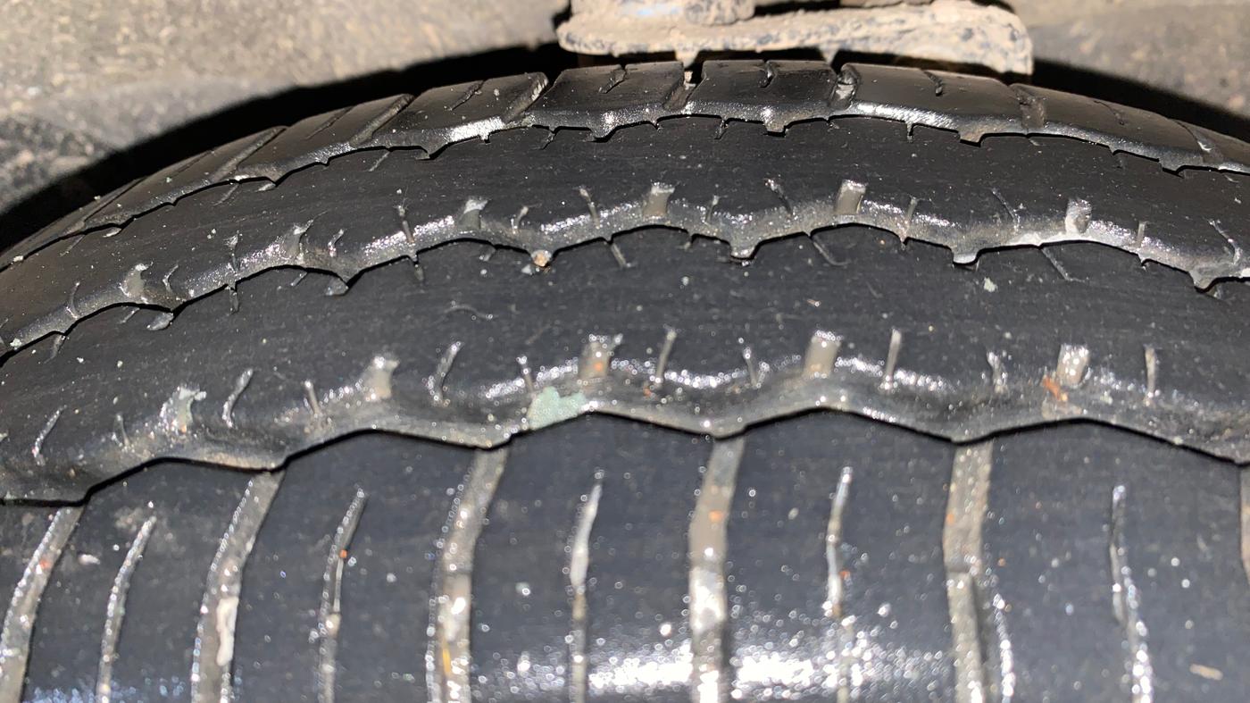 2025 Maruti Eeco 5 STR STD(O), Petrol, Manual, 12,414 km, Right Front Tyre Tread