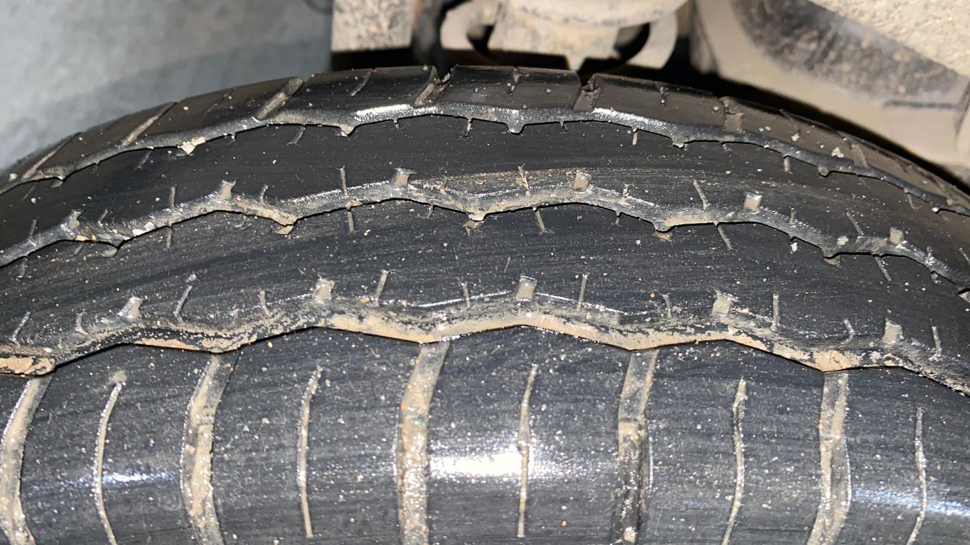 2025 Maruti Eeco 5 STR STD(O), Petrol, Manual, 12,414 km, Right Rear Tyre Tread
