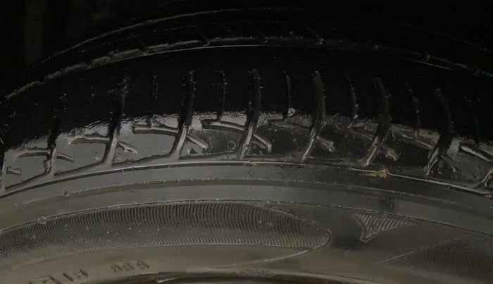 2018 Maruti Ciaz SIGMA 1.4 MT PETROL, Petrol, Manual, 39,880 km, Left Front Tyre Tread