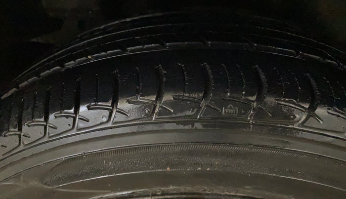 2018 Maruti Ciaz SIGMA 1.4 MT PETROL, Petrol, Manual, 39,880 km, Right Rear Tyre Tread