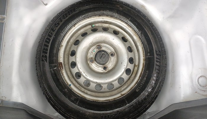 2015 Maruti Swift LXI (O), Petrol, Manual, 32,701 km, Spare Tyre