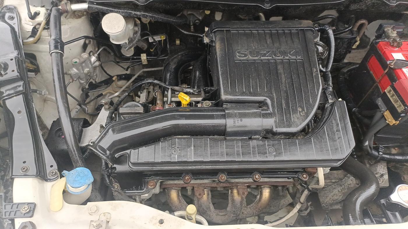 2015 Maruti Swift LXI (O), Petrol, Manual, 32,701 km, Engine View - Right