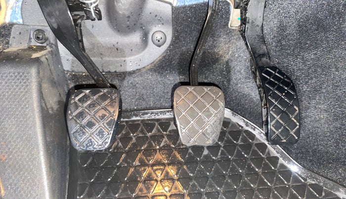 2018 Volkswagen Polo COMFORTLINE 1.0L MPI, Petrol, Manual, 78,133 km, Pedals