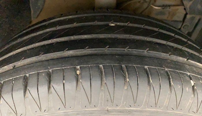 2022 Toyota URBAN CRUISER PREMIUM GRADE AT, Petrol, Automatic, 40,860 km, Right Front Tyre Tread