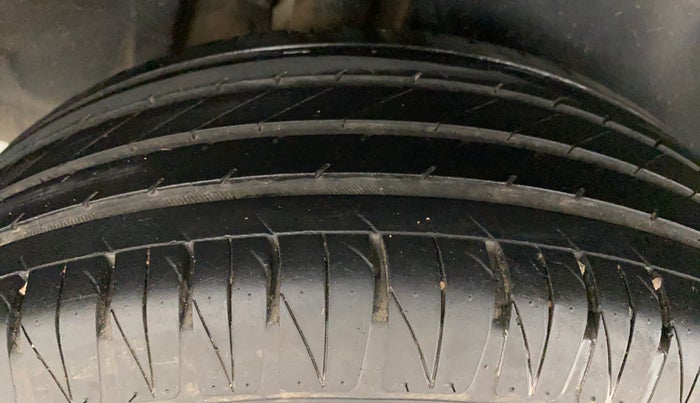 2022 Toyota URBAN CRUISER PREMIUM GRADE AT, Petrol, Automatic, 40,860 km, Right Rear Tyre Tread