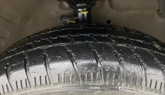 2015 Maruti Celerio ZXI AMT, Petrol, Automatic, 40,715 km, Right Front Tyre Tread