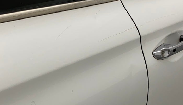 2016 Hyundai Elite i20 ASTA 1.2, Petrol, Manual, 32,547 km, Right rear door - Minor scratches