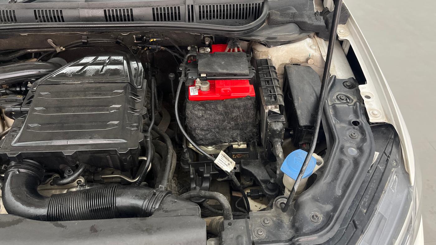 2022 Volkswagen VIRTUS TOPLINE TSI 1.0 AT, Petrol, Automatic, 92,418 km, Engine View - Left
