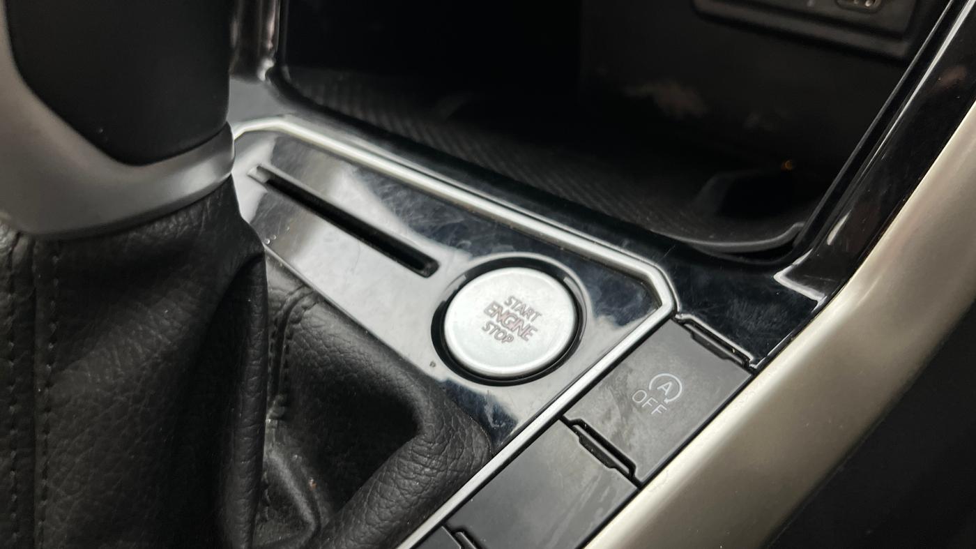 2022 Volkswagen VIRTUS TOPLINE TSI 1.0 AT, Petrol, Automatic, 92,418 km, Keyless Start/ Stop Button