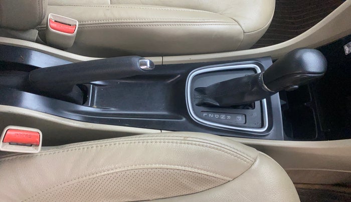 2019 Maruti Ciaz ALPHA  AT 1.5 SHVS PETROL, Petrol, Automatic, 35,442 km, Gear Lever