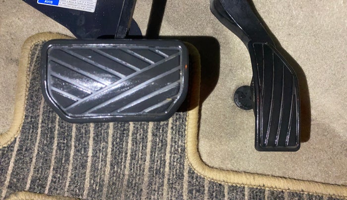 2019 Maruti Ciaz ALPHA  AT 1.5 SHVS PETROL, Petrol, Automatic, 35,442 km, Pedals