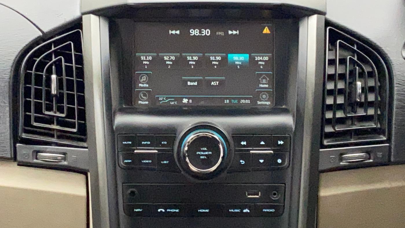 2017 Mahindra XUV500 W8 FWD, Diesel, Manual, 46,576 km, Infotainment System