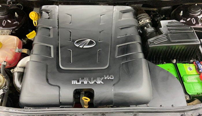 2017 Mahindra XUV500 W8 FWD, Diesel, Manual, 46,576 km, Engine Bonet View