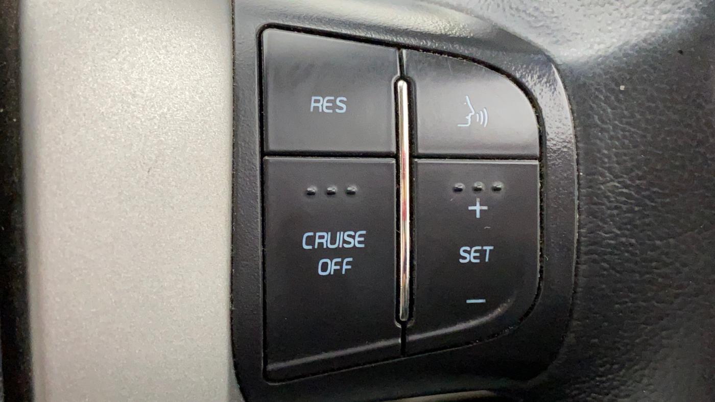 2017 Mahindra XUV500 W8 FWD, Diesel, Manual, 46,576 km, Cruise Control