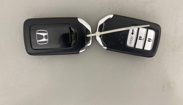 2020 Honda Amaze 1.2L I-VTEC VX CVT, Petrol, Automatic, 25,428 km, Key Close Up