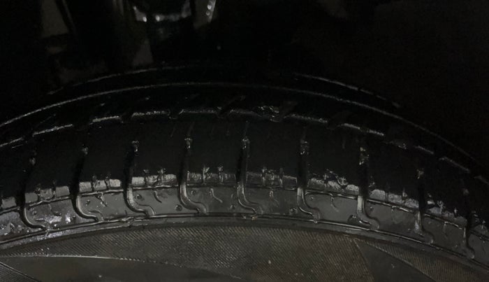 2019 Renault Kwid RXL, Petrol, Manual, 31,913 km, Left Front Tyre Tread