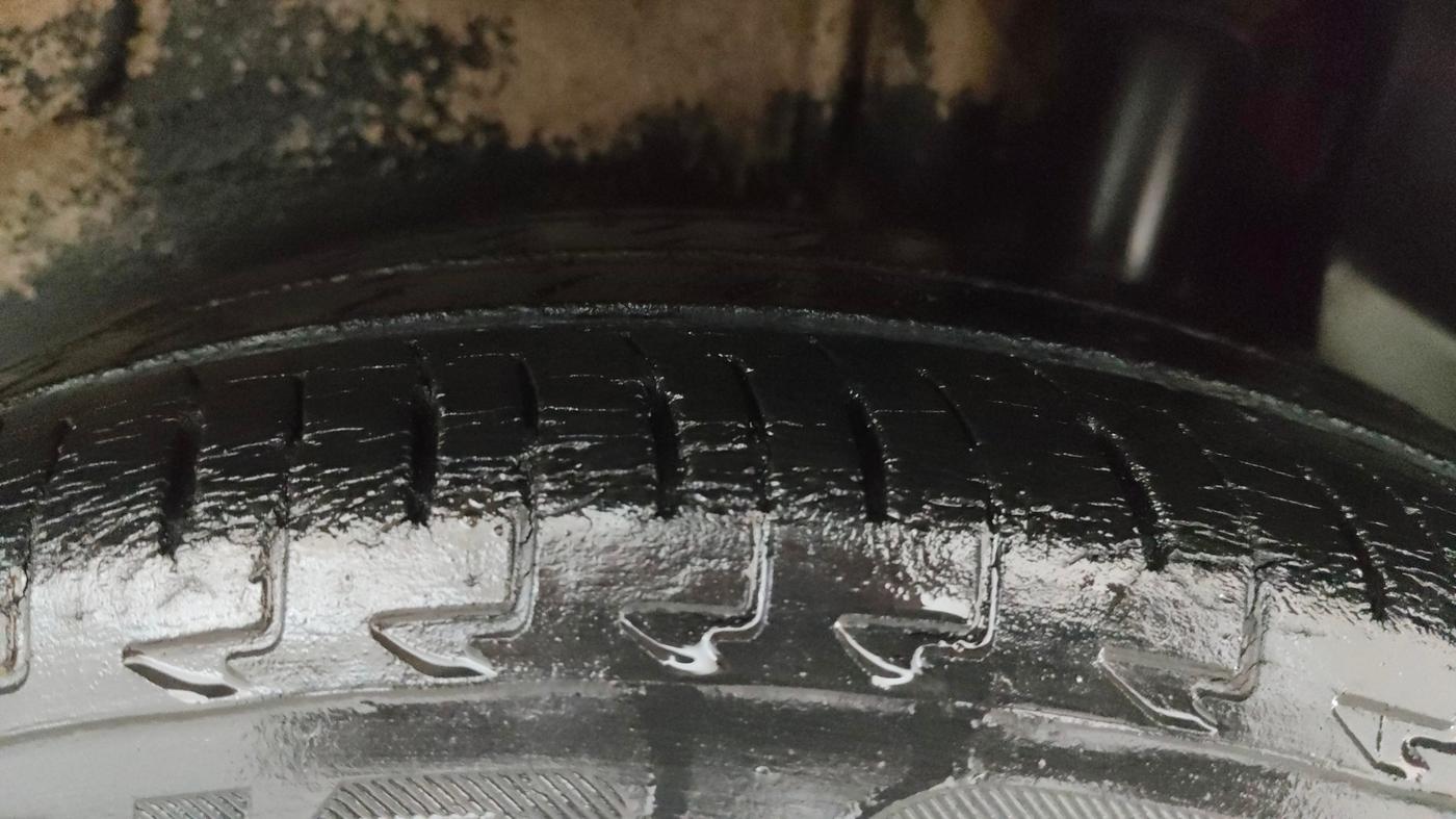 2017 Maruti IGNIS ZETA 1.2 AMT, Petrol, Automatic, 98,132 km, Left Rear Tyre Tread