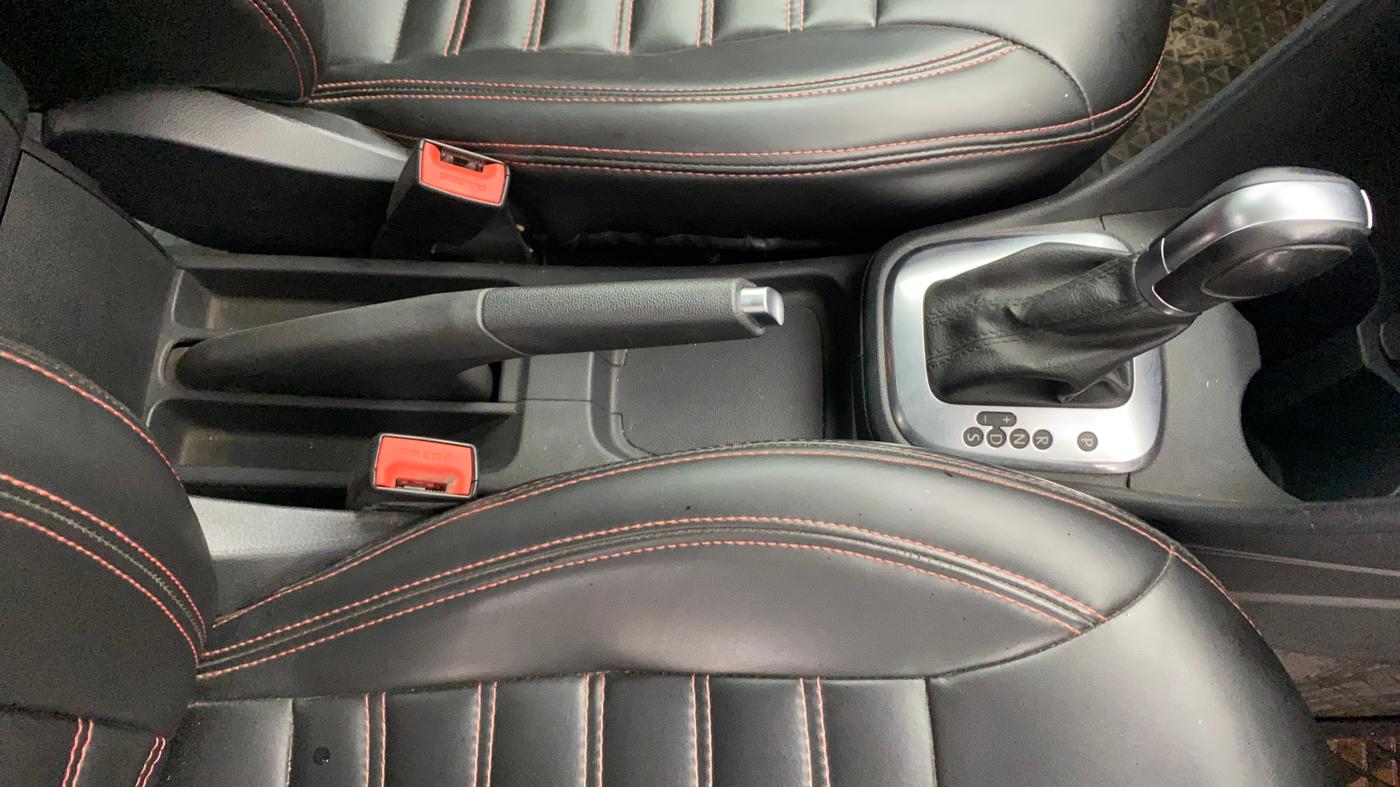 2020 Volkswagen Polo 1.0 GT TSI AT, Petrol, Automatic, 1,18,355 km, Gear Lever