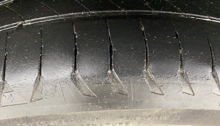 2020 Volkswagen Polo 1.0 GT TSI AT, Petrol, Automatic, 1,18,306 km, Left Front Tyre Tread