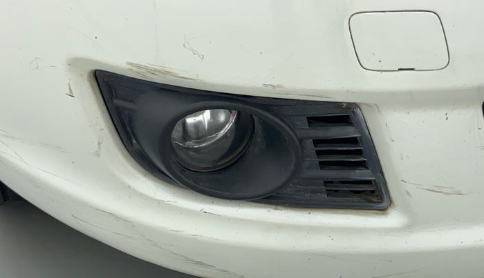 2011 Maruti Swift LXI, Petrol, Manual, 97,383 km, Right fog light - Not working
