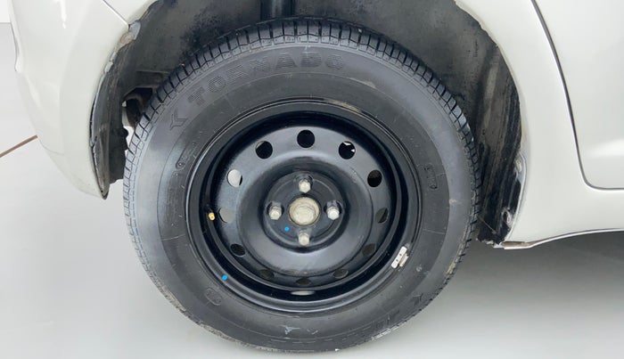 2011 Maruti Swift LXI, Petrol, Manual, 97,383 km, Right Rear Wheel