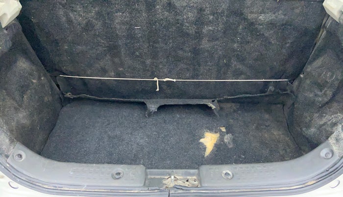 2011 Maruti Swift LXI, Petrol, Manual, 97,383 km, Boot Inside