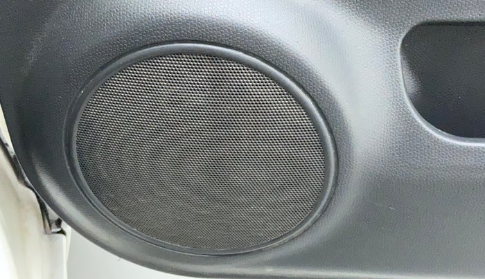 2011 Maruti Swift LXI, Petrol, Manual, 97,383 km, Infotainment system - Front speakers missing / not working