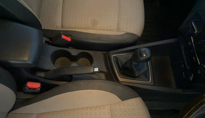 2017 Hyundai Elite i20 SPORTZ 1.2, Petrol, Manual, 36,068 km, Gear Lever