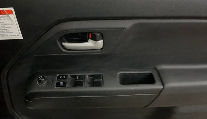 2022 Maruti New Wagon-R VXI CNG 1.0, CNG, Manual, 28,075 km, Driver Side Door Panels Control