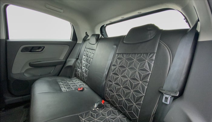 2020 Tata ALTROZ XT 1.2, Petrol, Manual, 27,240 km, Right Side Rear Door Cabin