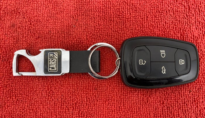 2020 Tata ALTROZ XT 1.2, Petrol, Manual, 27,240 km, Key Close Up