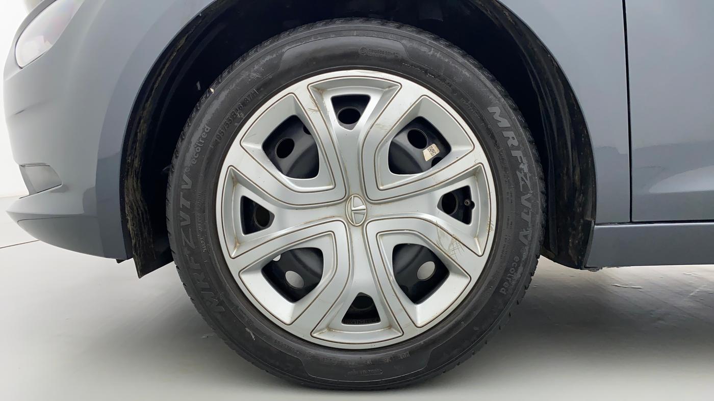 2020 Tata ALTROZ XT 1.2, Petrol, Manual, 27,240 km, Left Front Wheel