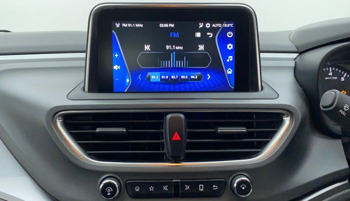 2020 Tata ALTROZ XT 1.2, Petrol, Manual, 27,240 km, Infotainment System