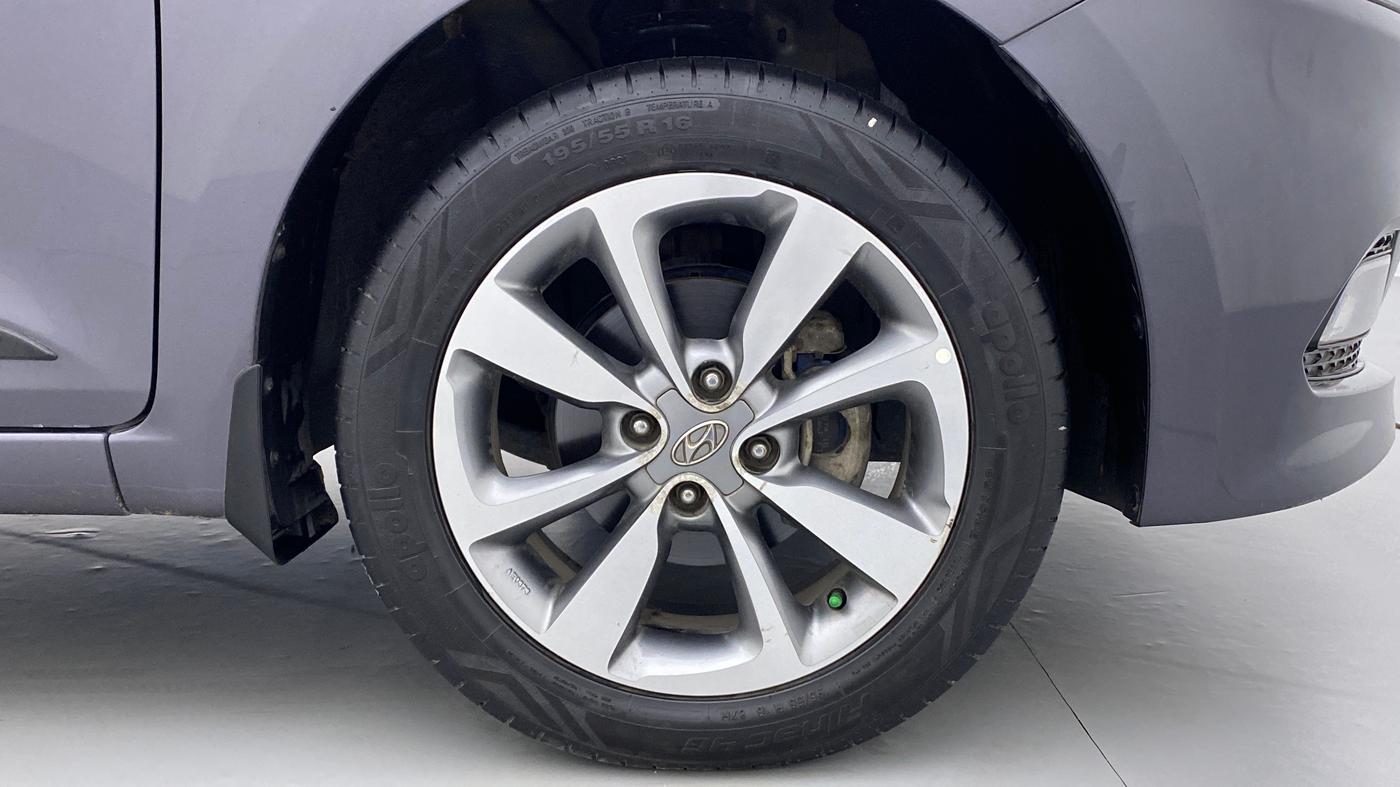 2016 Hyundai Elite i20 ASTA 1.2 (O), Petrol, Manual, 59,942 km, Right Front Wheel