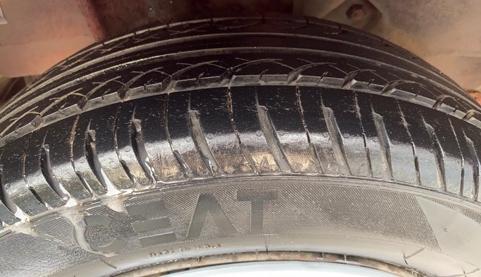 2016 Tata Tiago XT PETROL, Petrol, Manual, 82,724 km, Right Rear Tyre Tread