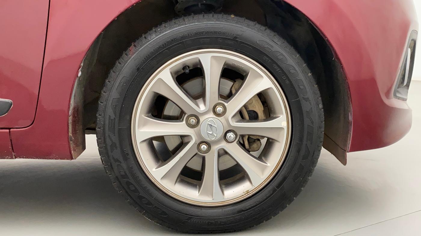 2016 Hyundai Grand i10 ASTA AT 1.2 KAPPA VTVT, Petrol, Automatic, 93,065 km, Right Front Wheel