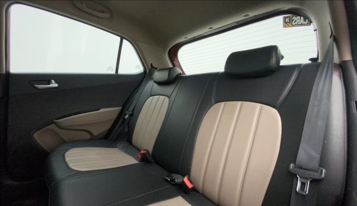 2016 Hyundai Grand i10 ASTA AT 1.2 KAPPA VTVT, Petrol, Automatic, 93,065 km, Right Side Rear Door Cabin